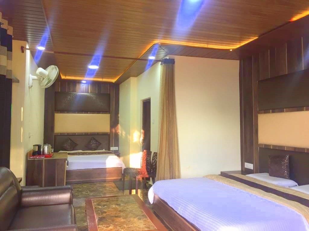Hotel Himdhara, Dalhousie Bagian luar foto